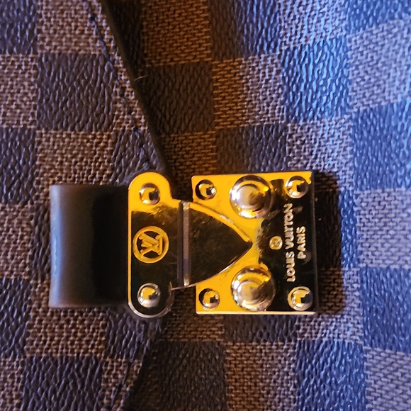 BEAUTIFUL LEATHER MENS LOUIS VUTTION, CARRY BAG. - Picture 7 of 10